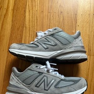 New Balance 990v5